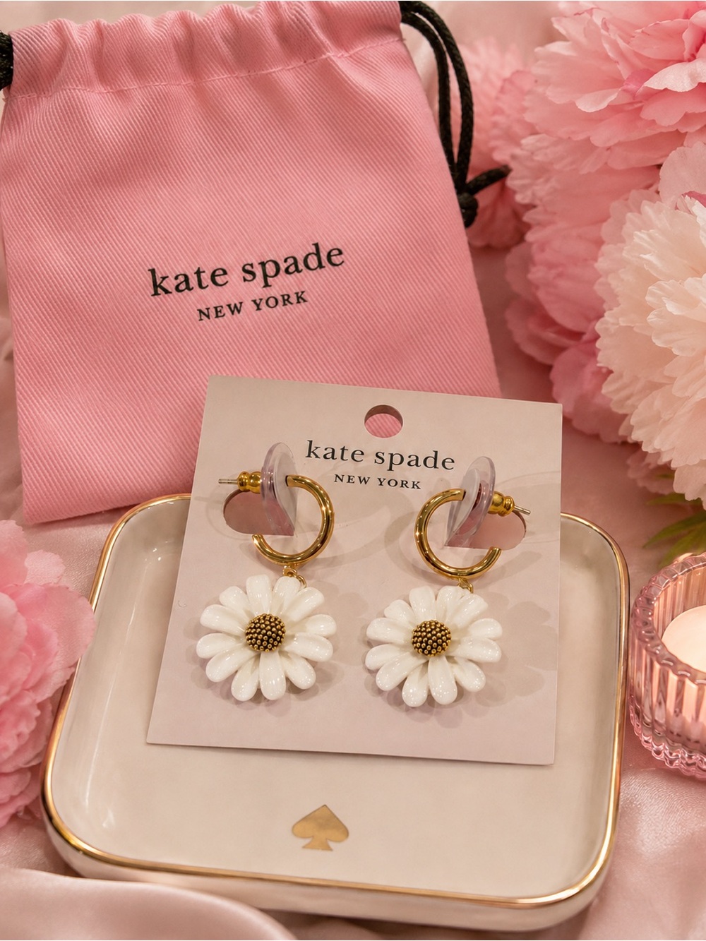 kate spade “Beep Beep Off We Go”Daisy Drop Earrings 🌼